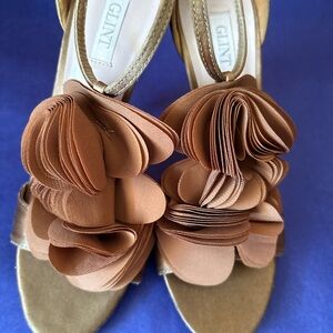 GLINT Rose Gold/Copper Floral Appliqué Heeled Sandals - Size 6.5